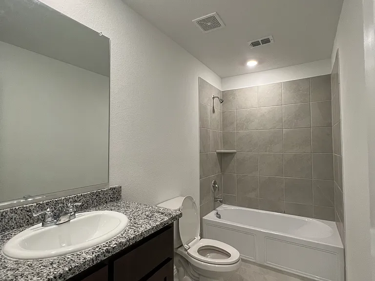 6453 Middlebury Dr — Photo 6