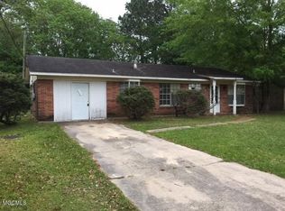 5717 Eastwood Dr, Moss Point, MS 39563