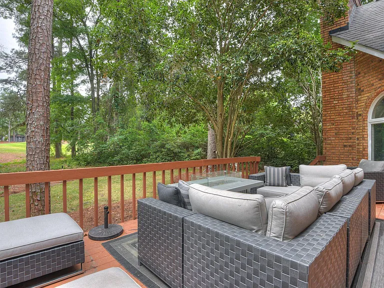 126 Dewberry Ln — Photo 44
