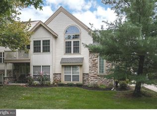 602 Foxcroft Cir, Royersford, PA 19468
