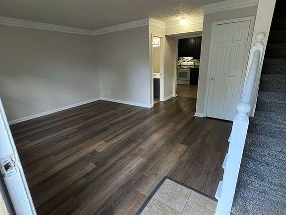 3rd image of 162 Scarlet Way