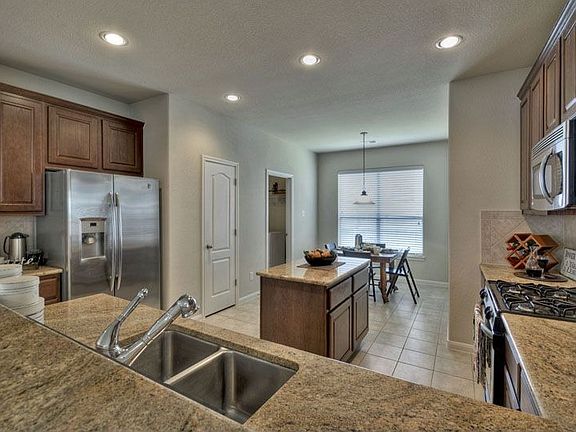 4th image of 513 Hickory Run Dr