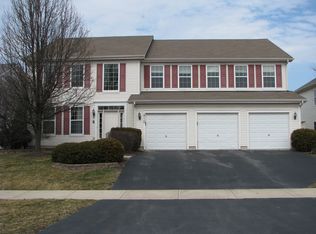 810 Barclay Dr, Bolingbrook, IL 60440