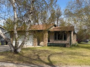 29 Willow Ct, Grafton, ND 58237