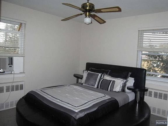 5th image of 6-12 Hillside Ave #2D