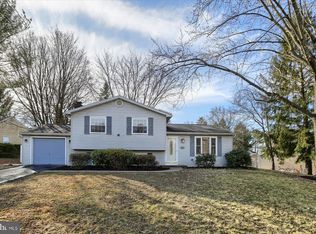 404 Nottingham Pl, Harrisburg, PA 17109