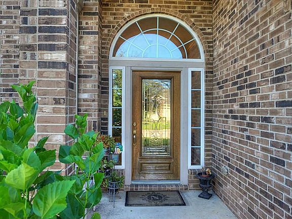 Beautiful covered front entrance.