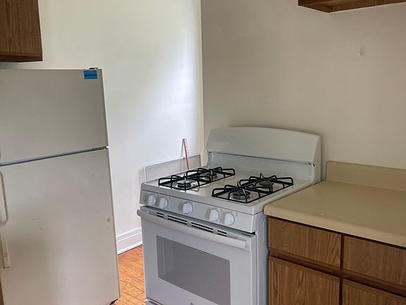 2nd image of 3930 Pine Ave Floor 2