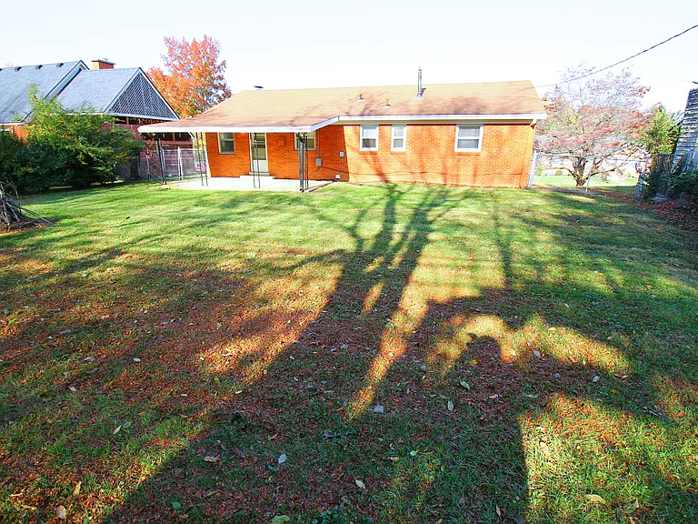 1090 Meridian Ct — Photo 49