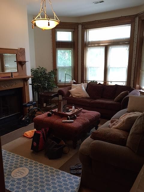 1st image of 856 W Fullerton Ave #1