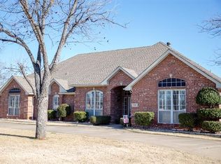 5700 Tee Box Ct, Granbury, TX 76049