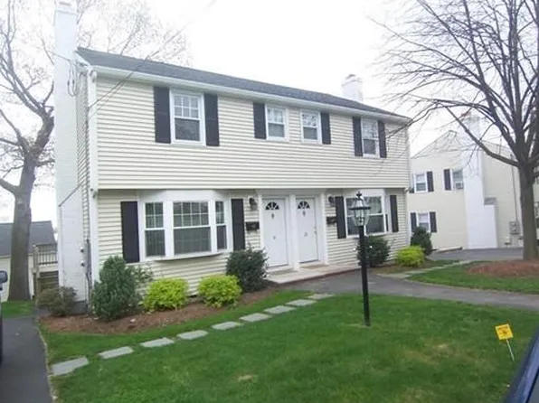 18 Rockaway Ln, Arlington, MA 02474