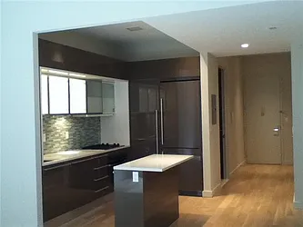 Rented by R New York