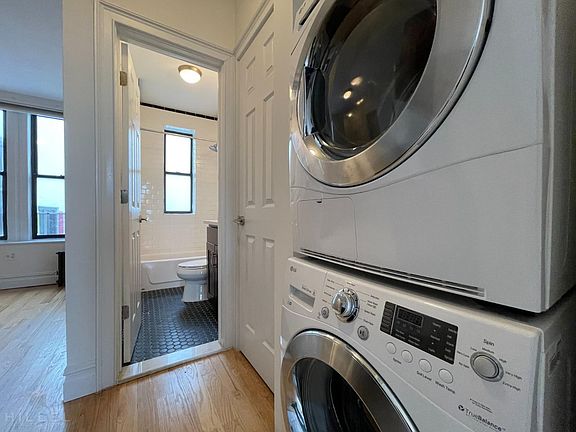 4th image of 2305 30th Ave APT B12