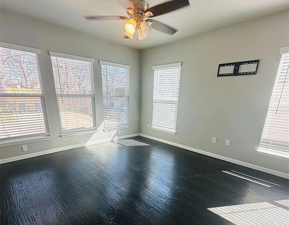 1st image of 3009 Hemphill St Unit 101