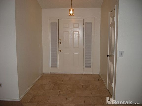 4th image of 1414 Middleton Dr