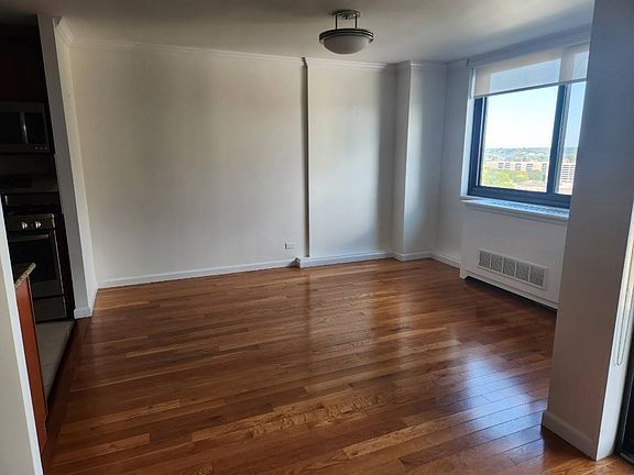 4th image of 1 Bay Club Dr APT 15D