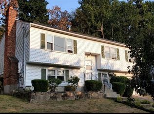 180 Village Ln, Bridgeport, CT 06606