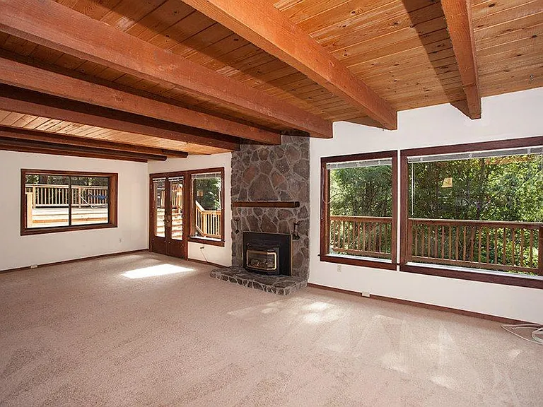 2080 Sparrow Valley Rd — Photo 5