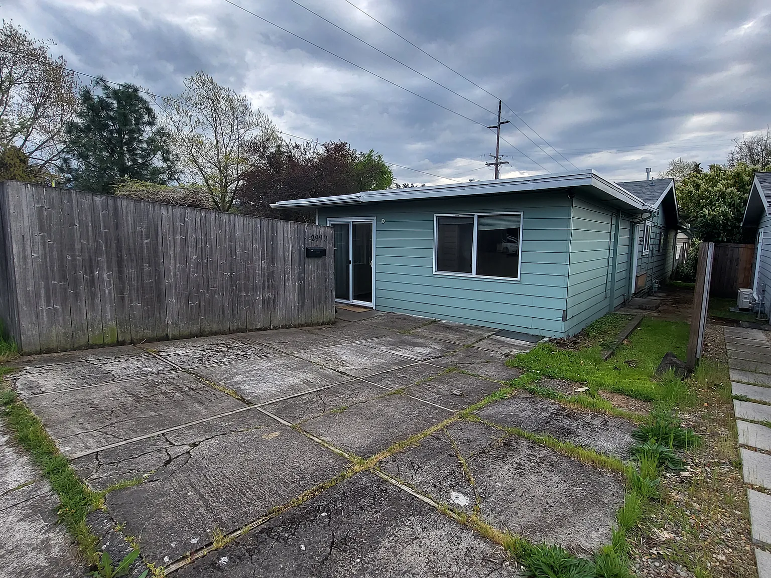5 bed, 2065 sqft, $2,800 — Photo 3