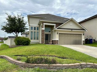 302 Altozano Dr, Laredo, TX 78045