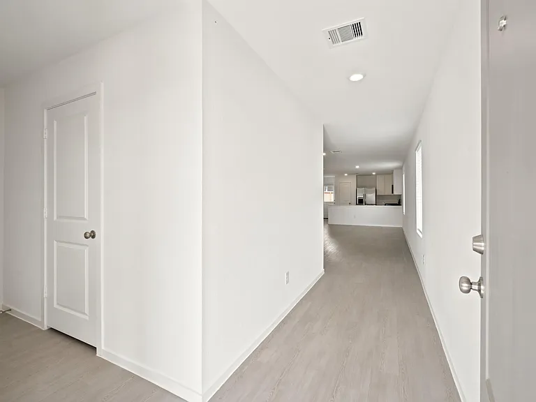 702 Umbrella Tree Dr — Photo 5