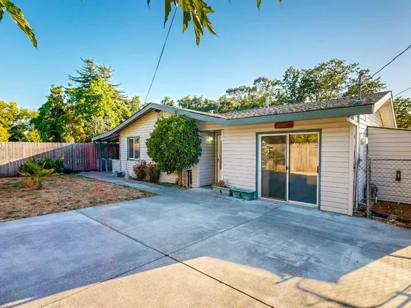 2213 Burbank Avenue, Santa Rosa, CA 95407