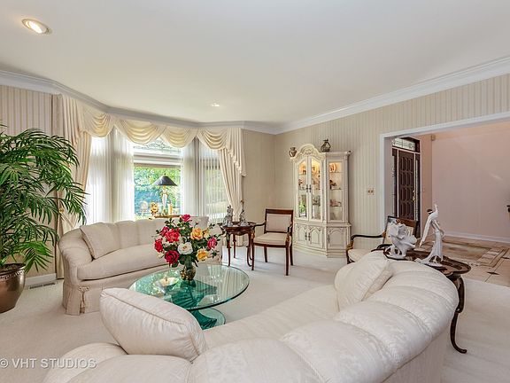 3rd image of 1115 S Hiddenbrook Trl