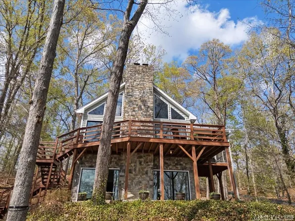 39 Anchor Dr, Bracey, VA 23919