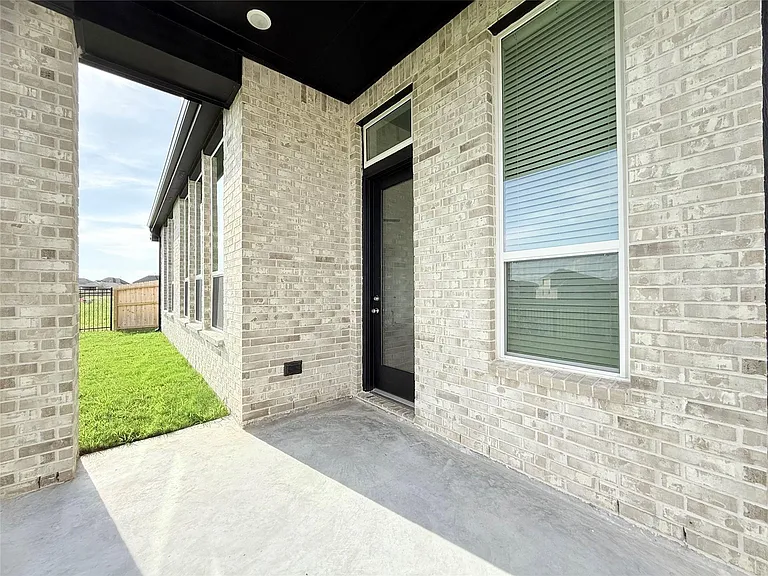 31207 Firefly Meadow Cir — Photo 32