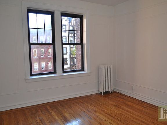 3rd image of 196 Pinehurst Ave APT 4I