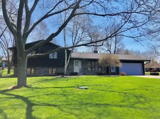 W7160 W Churchill Ct, Greenville, WI 54942