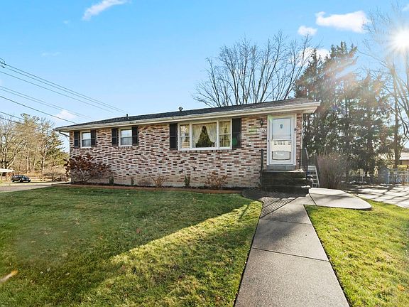 2nd image of 2944 Northwood Dr