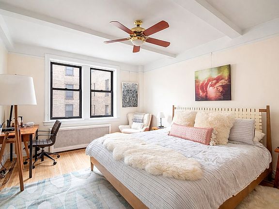 5th image of 28 W 69th St APT 8B