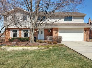 475 87th St, Burr Ridge, IL 60527