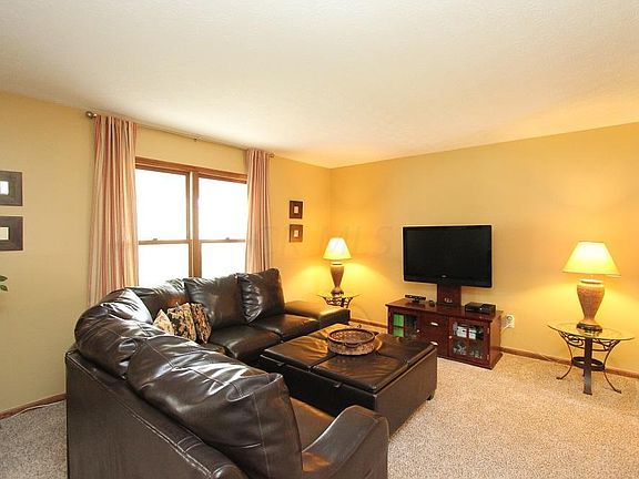4th image of 12942 Coventry Ave