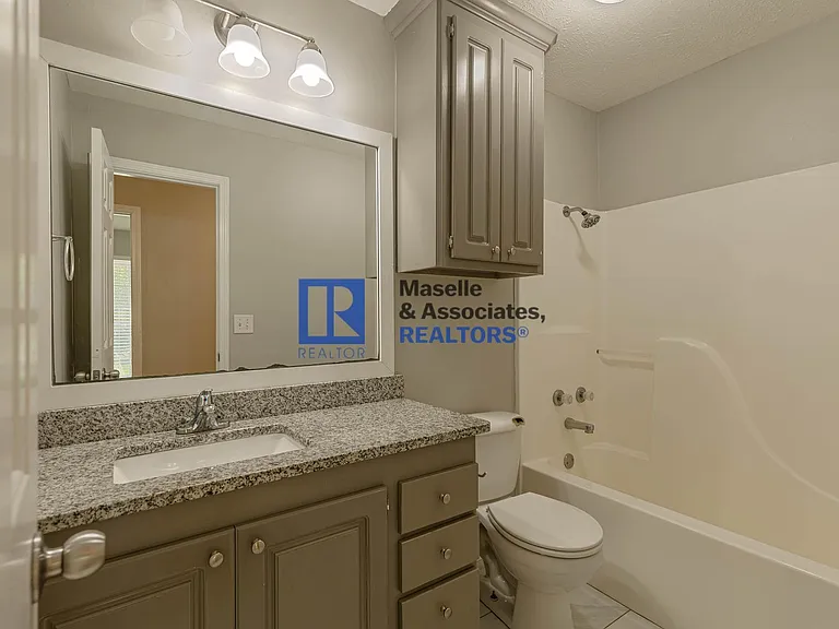 114 Fox Meadow Dr — Photo 22