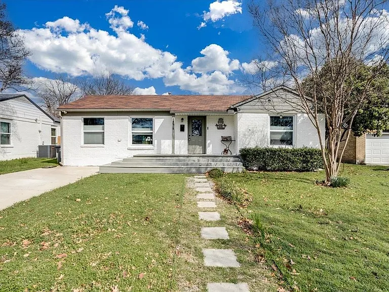 10518 Desdemona Dr — Photo 1