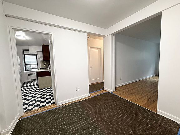 5th image of 43-40 Union St APT 2D