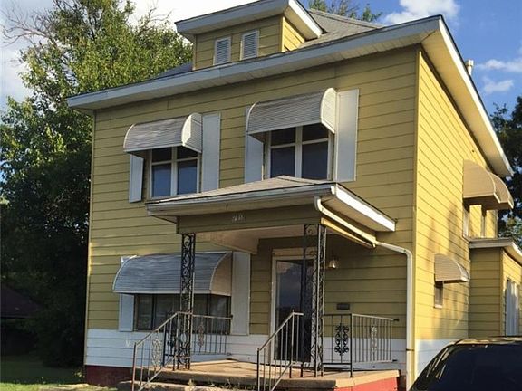 3rd image of 710 NE 5th St