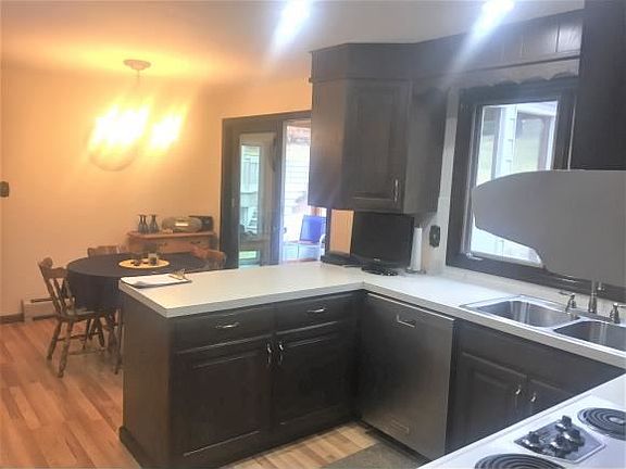 3rd image of 854 Jon Ln
