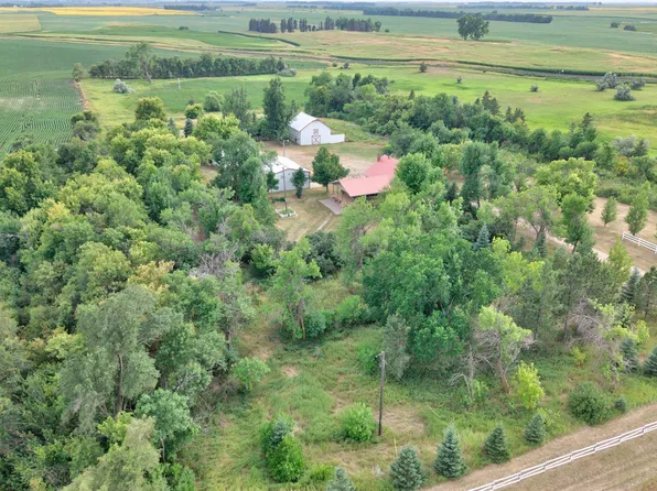 12720 45th St SE, Fingal, ND 58031
