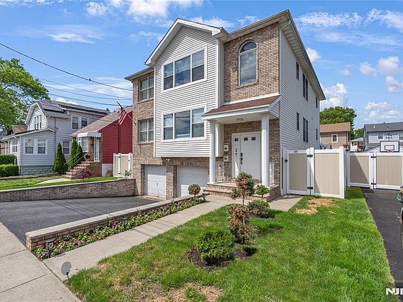 2nd image of 26 Arlington Blvd