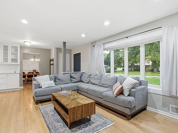 5th image of 240 Prospect DRIVE