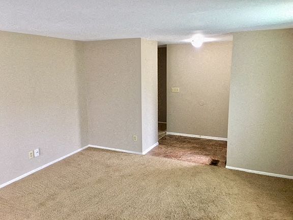 4th image of 5626 Troy Villa Blvd
