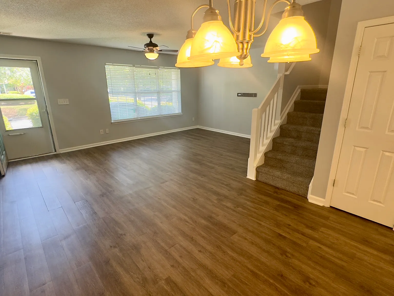 2 bed, 2.5 bath, 1224 sqft, $1,650 — Photo 3
