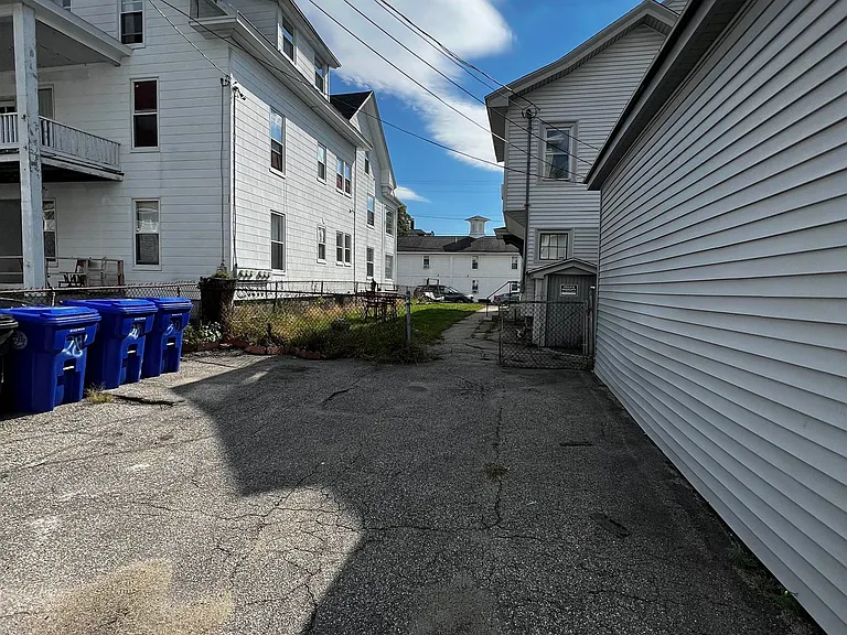28 Brook St #2 — Photo 23