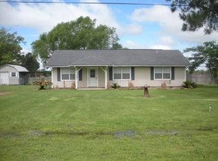 15492 W Oakland Rd, Hamshire, TX 77622