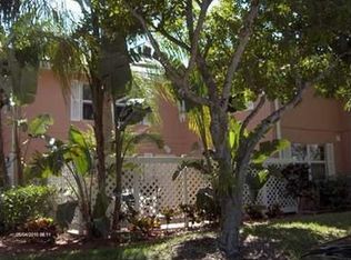 1950 Hartford Ct, West Palm Beach, FL 33409