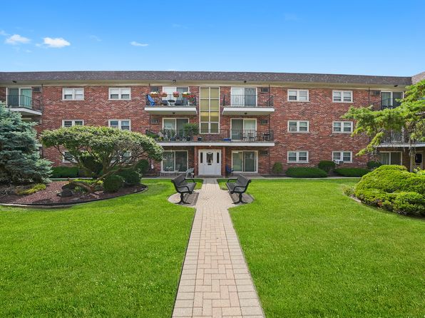 5908-5920 W 55th St #306